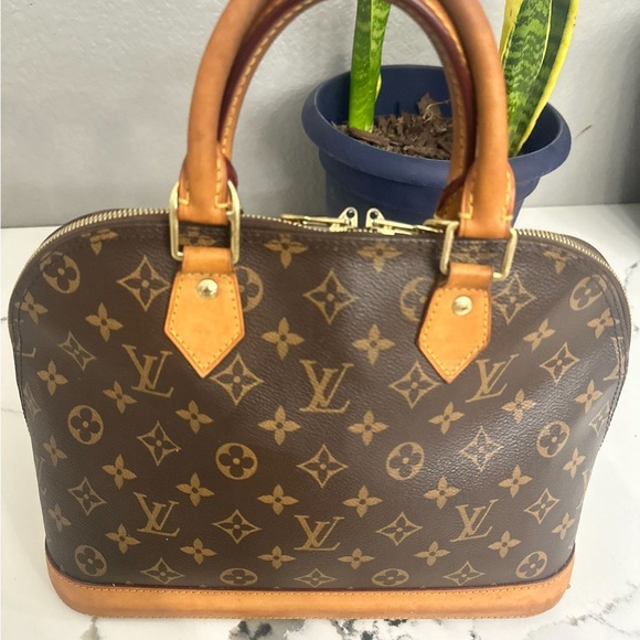 Louis Vuitton Alma PM - Picture 3 of 10